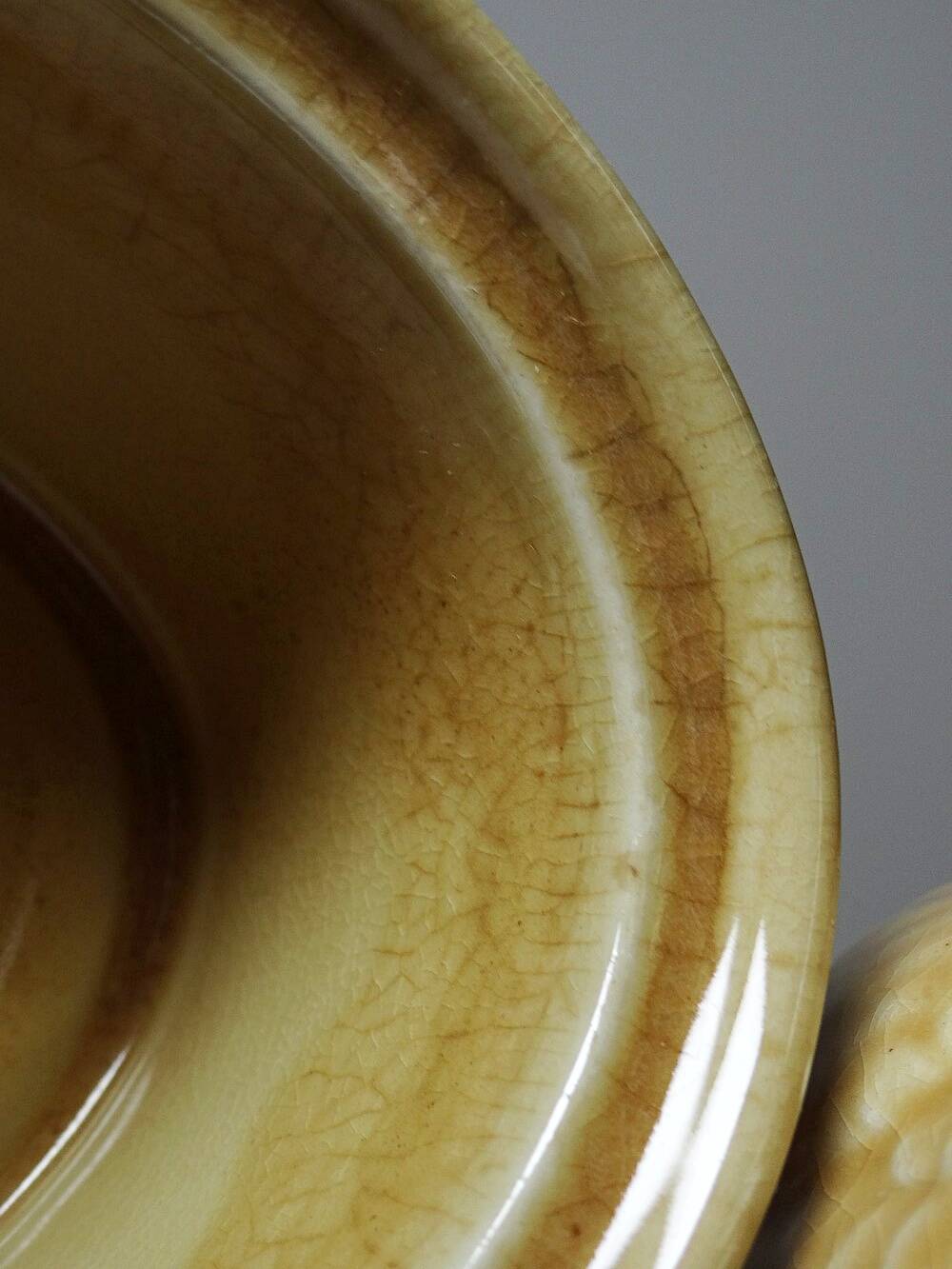 Small vintage terrine GEO from the 50s-60s, beige ceramic duck.