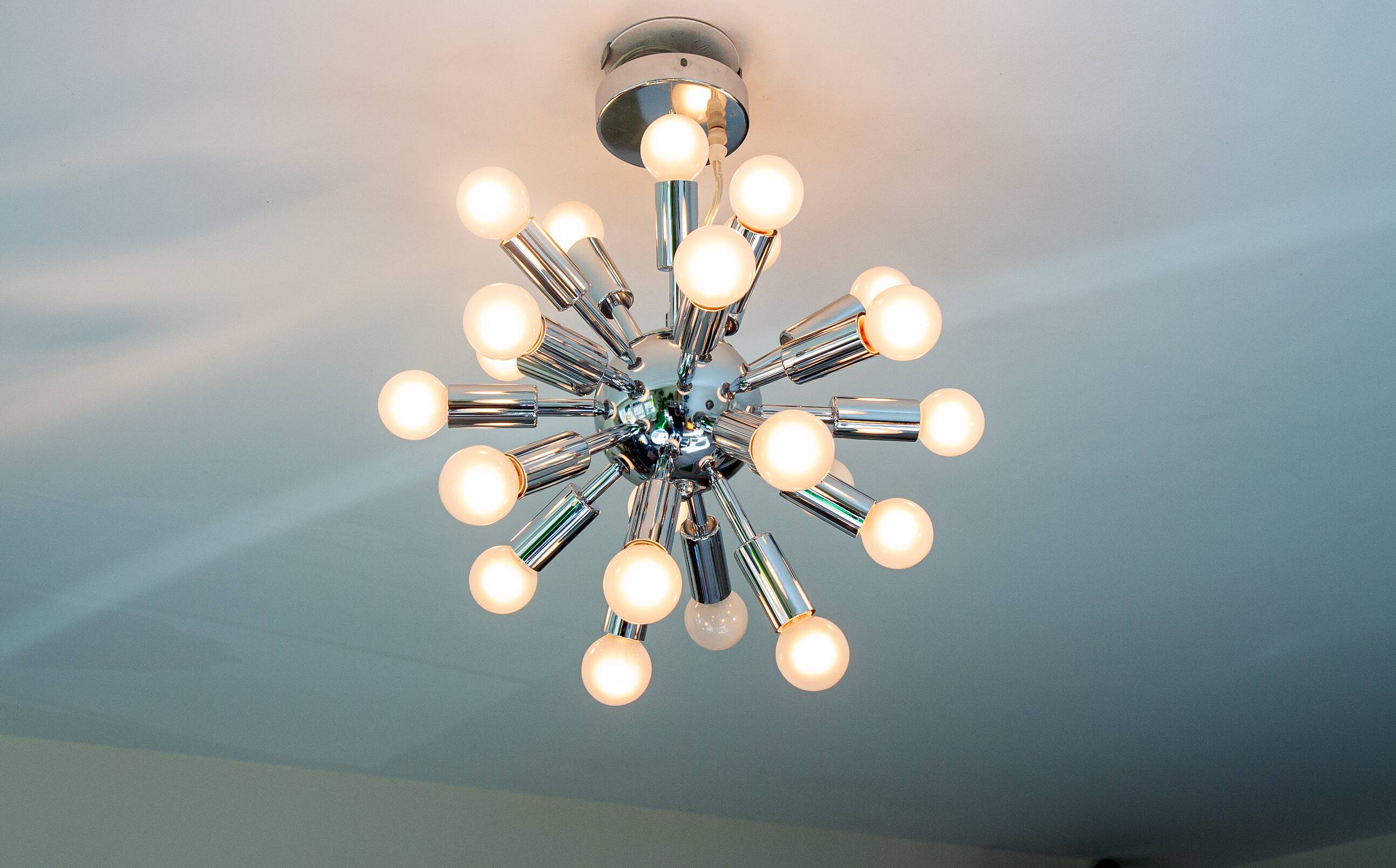 Chrome steel Sputnik chandelier, 24 lights, condition +++