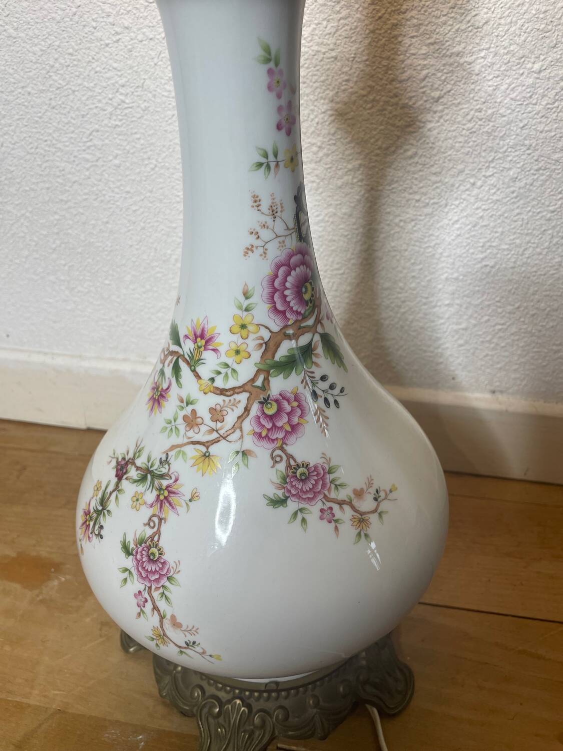 Old Napoleon 3 globe electrified oil lamp in opaline