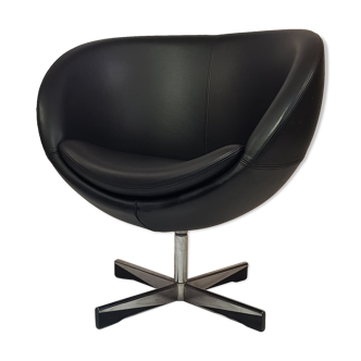 Norwegian swivel armchair "Planet" from 1965 in black leather by Dysthe for Stokke