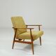 Fauteuil vintage vert olive design par H.Lis