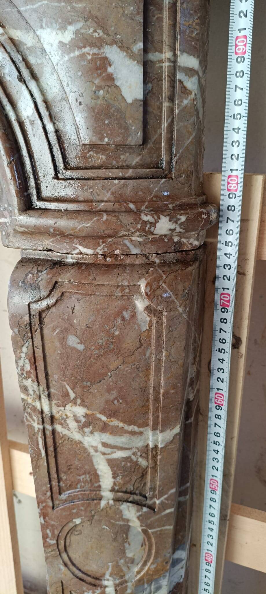 Large Louis XV Style Red Marble Fireplace - 19th Century - Width 1
