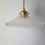 Serrated opaline suspension