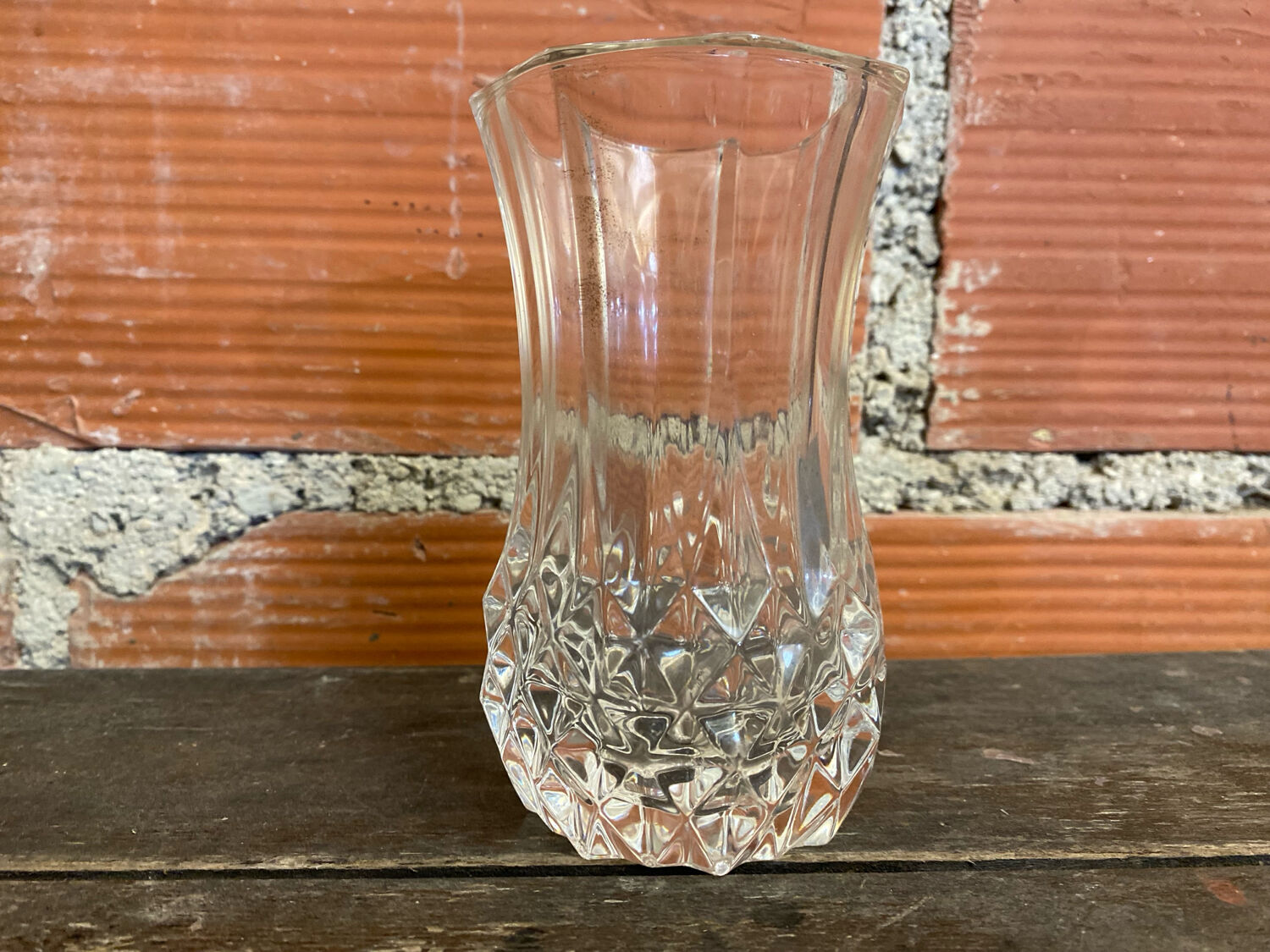 Ancient crystal d'arques vase model longchamp médicis moulded glass vintage