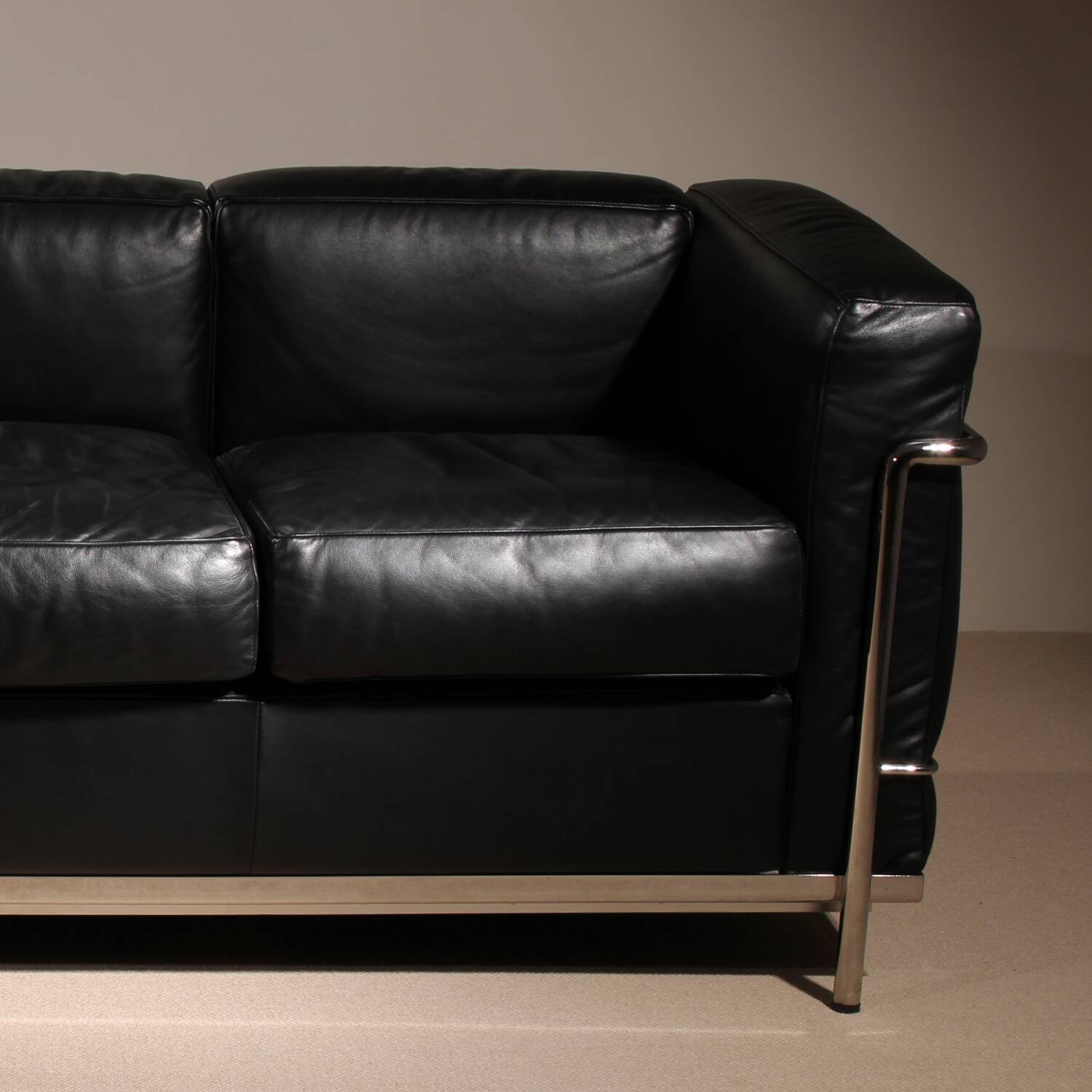 3-Seater Sofa ‚LC2‘ by Le Corbusier, P. Jeanneret, C. Perriand for Cassina