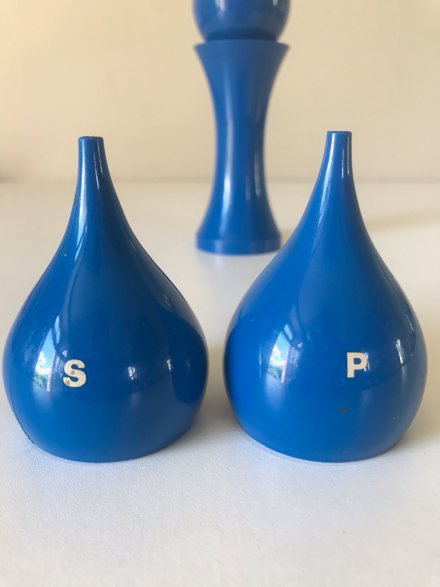 Guzzini shakers vintage design 70s