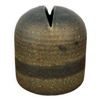 Minimalist vase by Dutch studio from the mid-century by Piet Knepper for Mobach, 1960s.