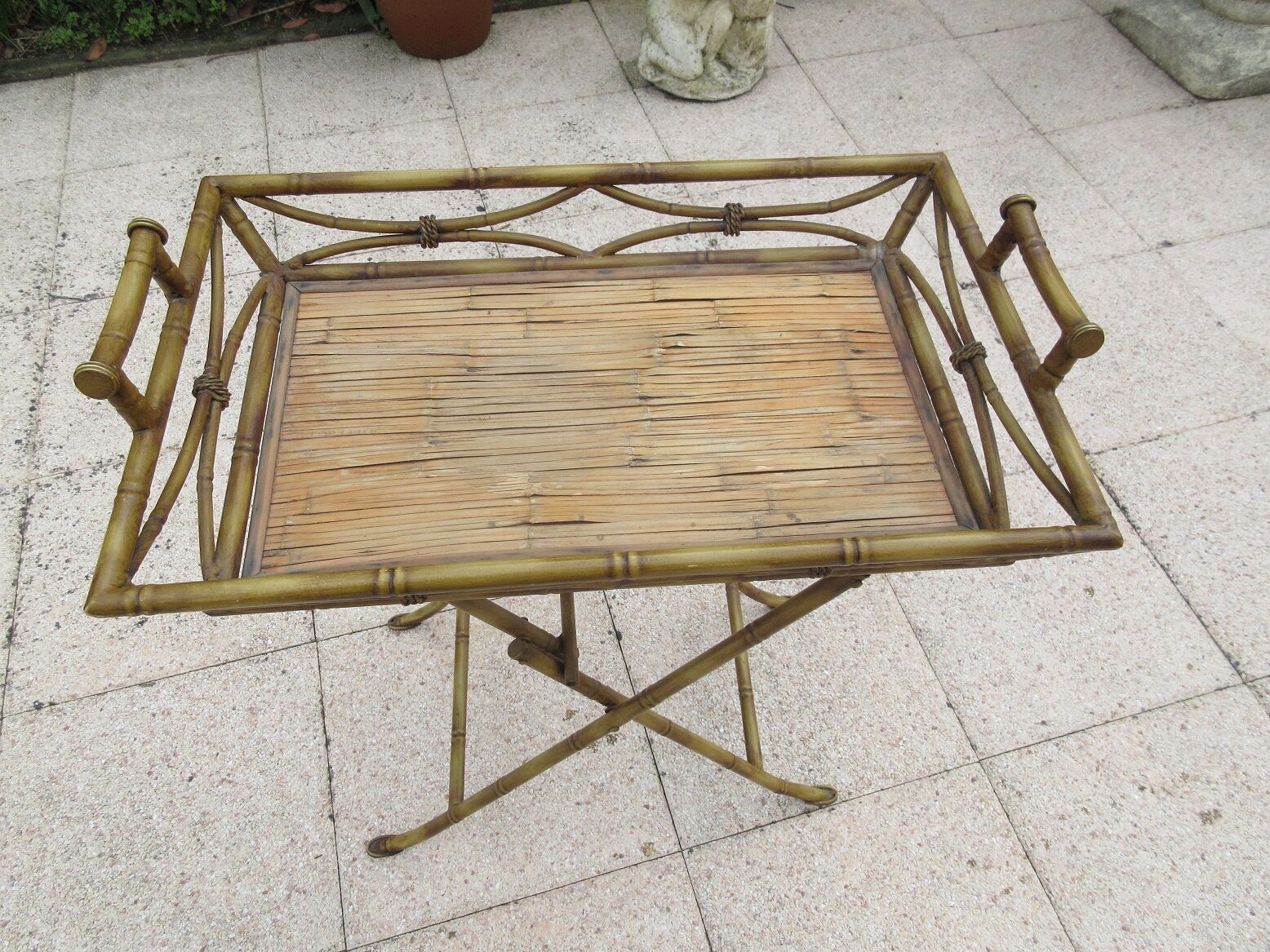 Foldable iron serving table imitation bamboo