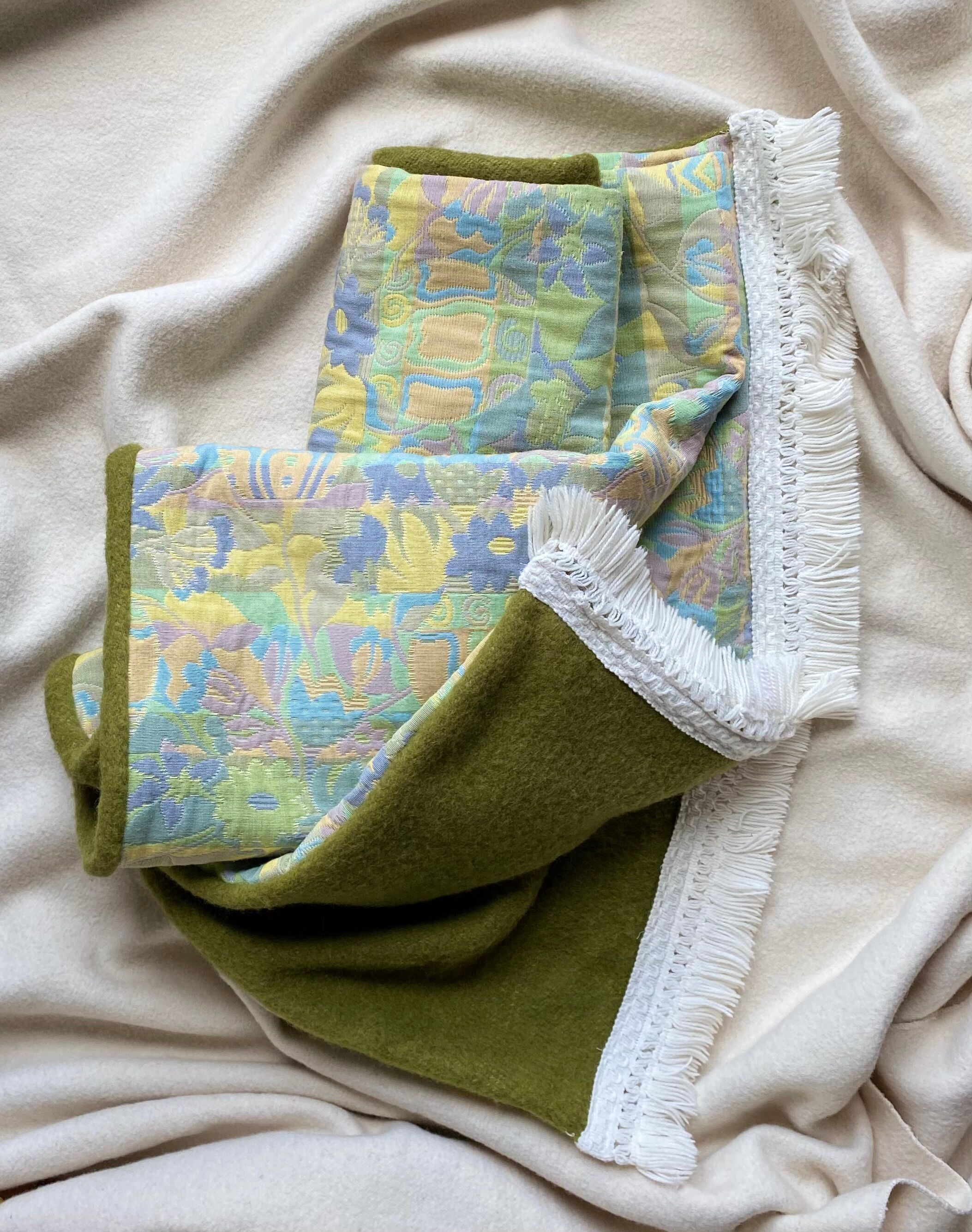Bedspread - throw with fringes