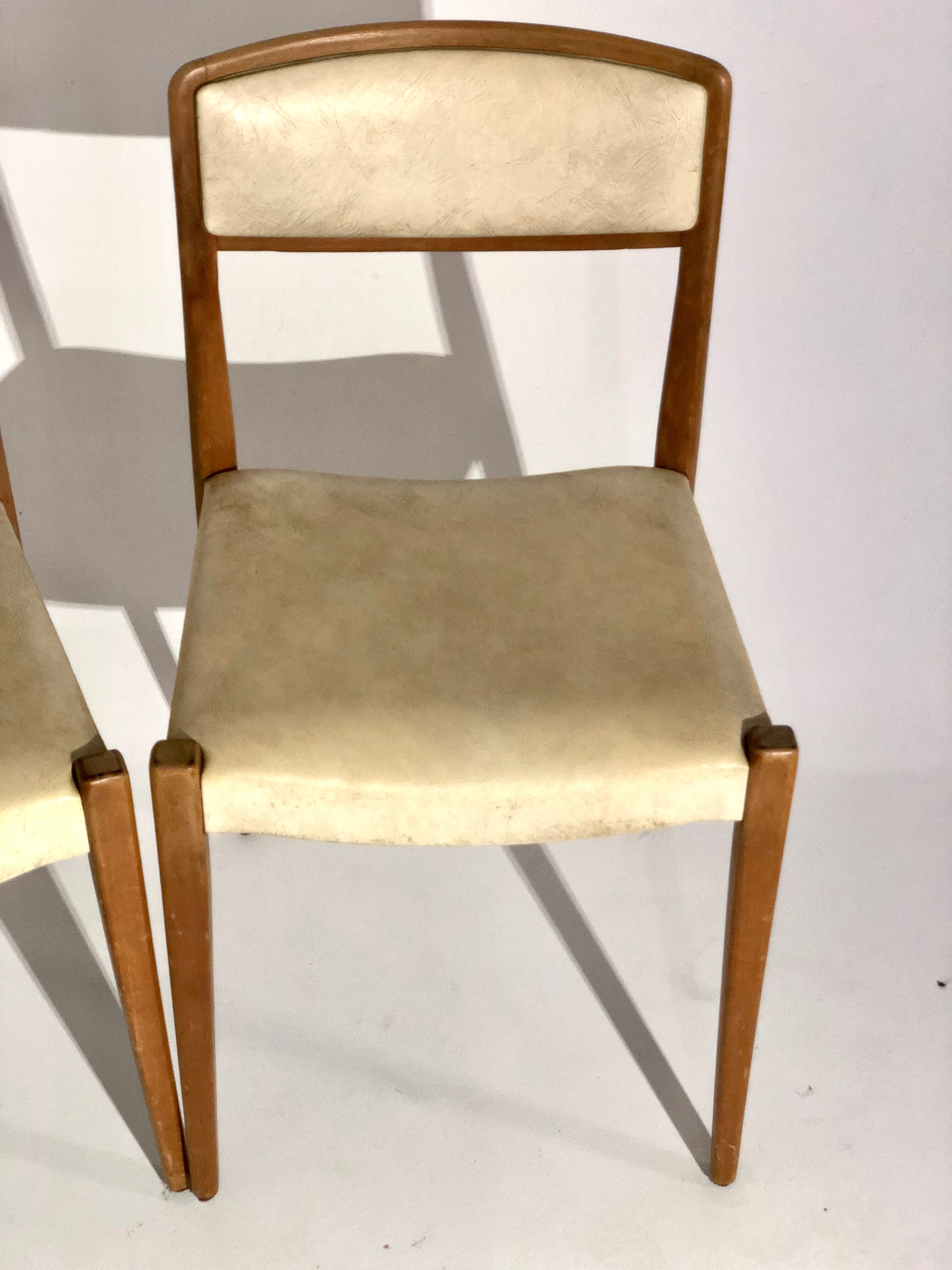 Suite of 4 vintage Italian style chairs