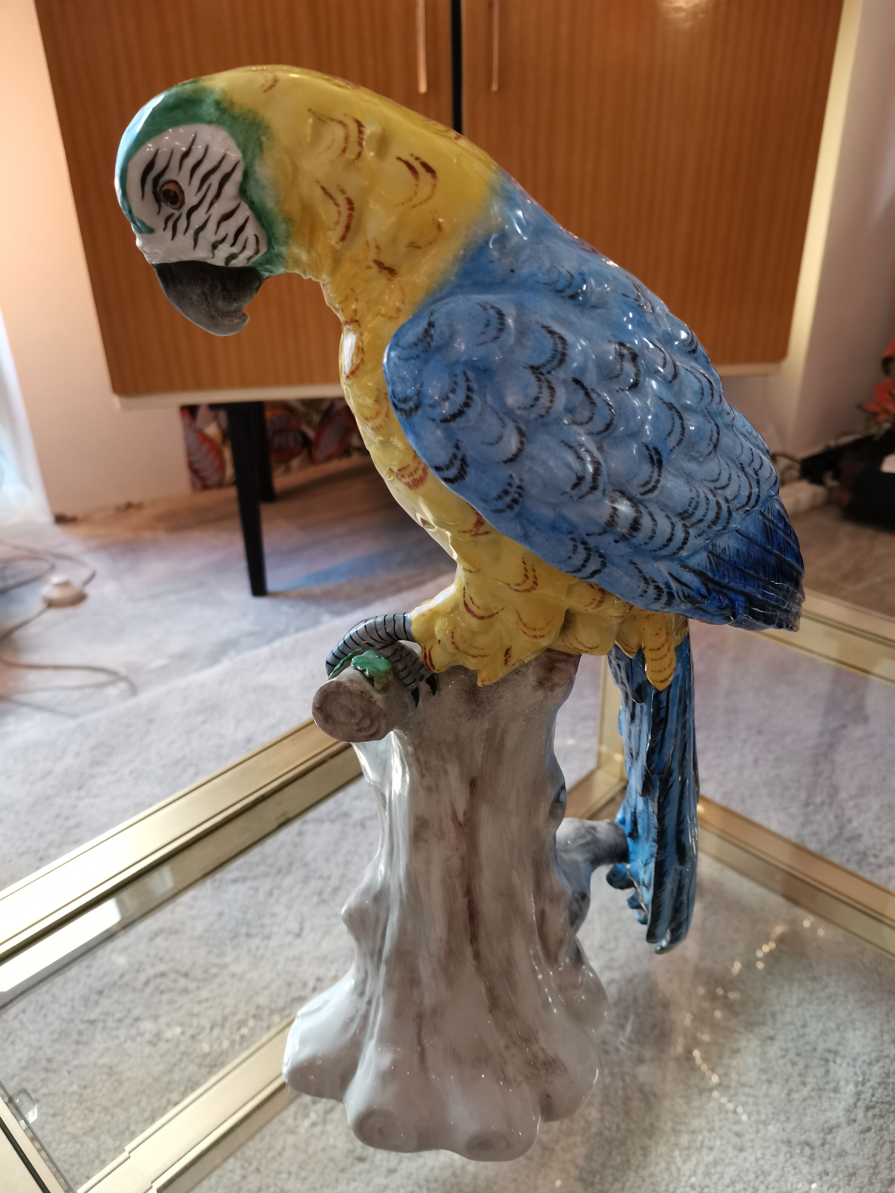 Porcelain macaw