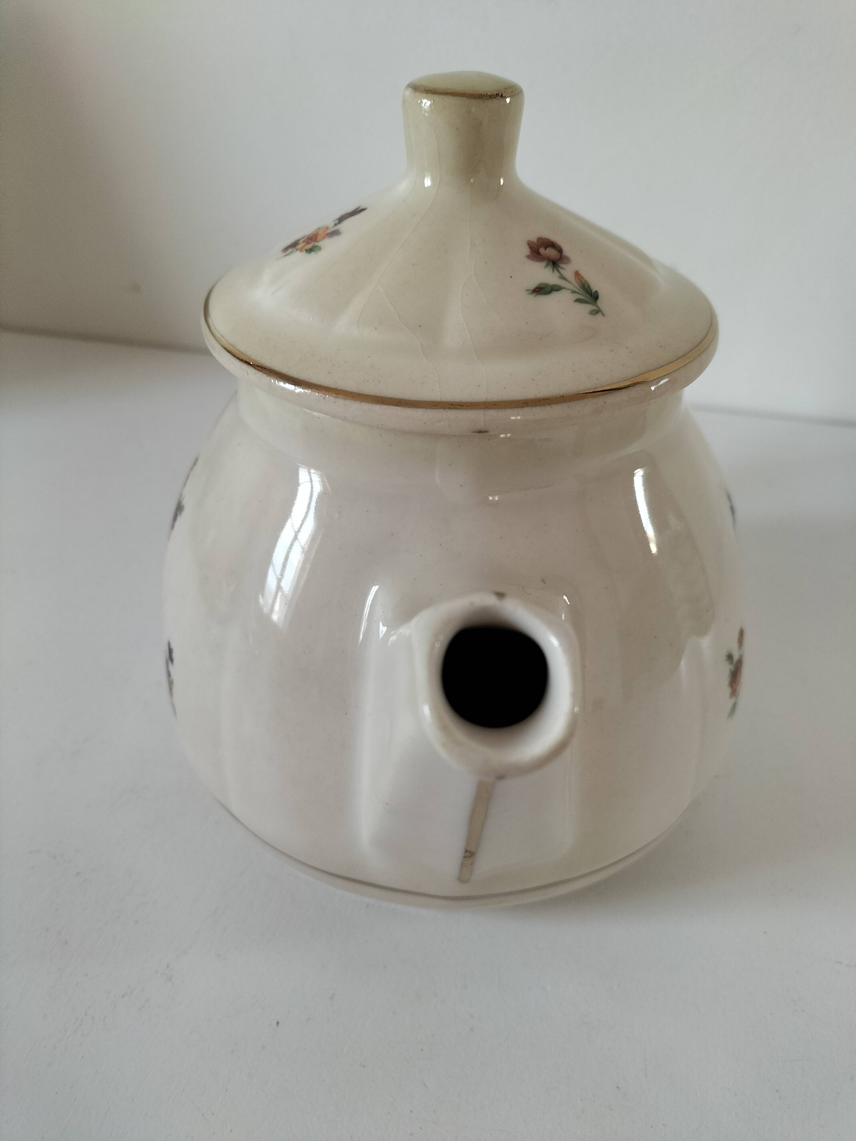 Sultana style teapot