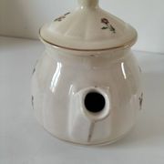 Sultana style teapot