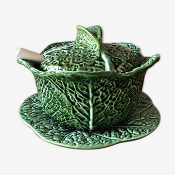 Cabbage tureen in barbotine
