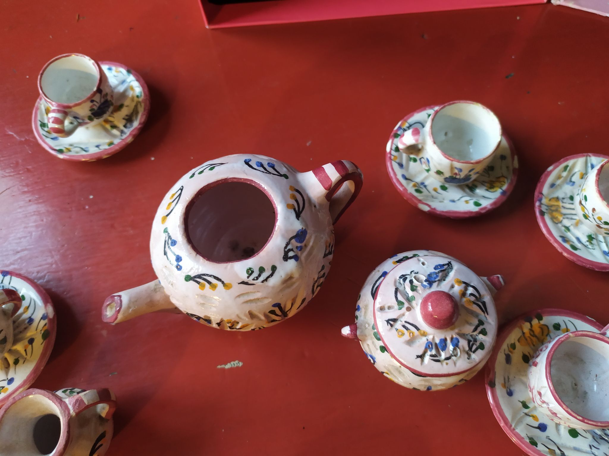 Earthenware dinner set