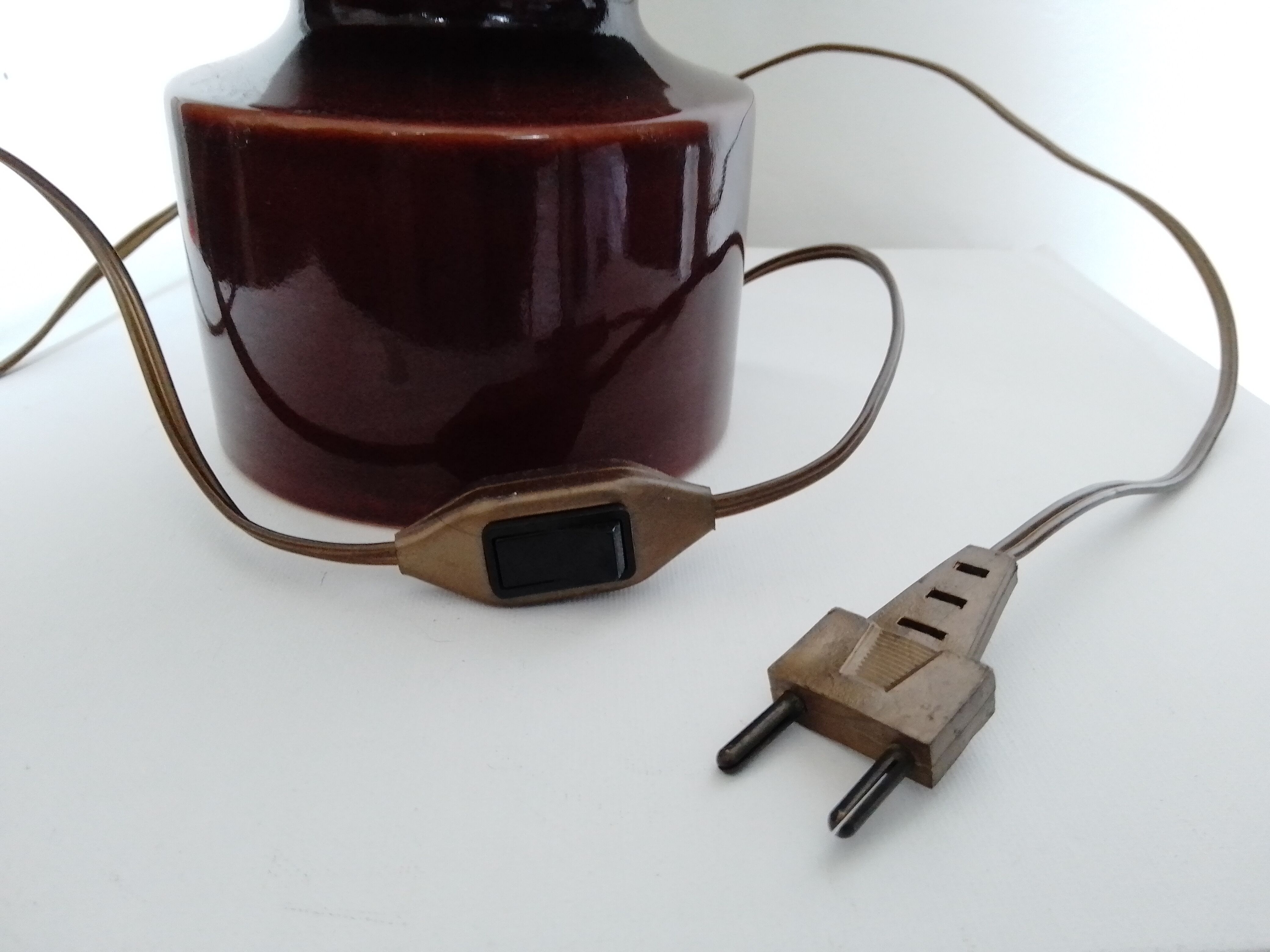 Brown ceramic foot lamp