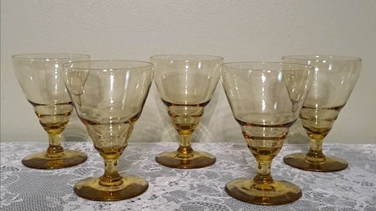 5 aperitif glasses