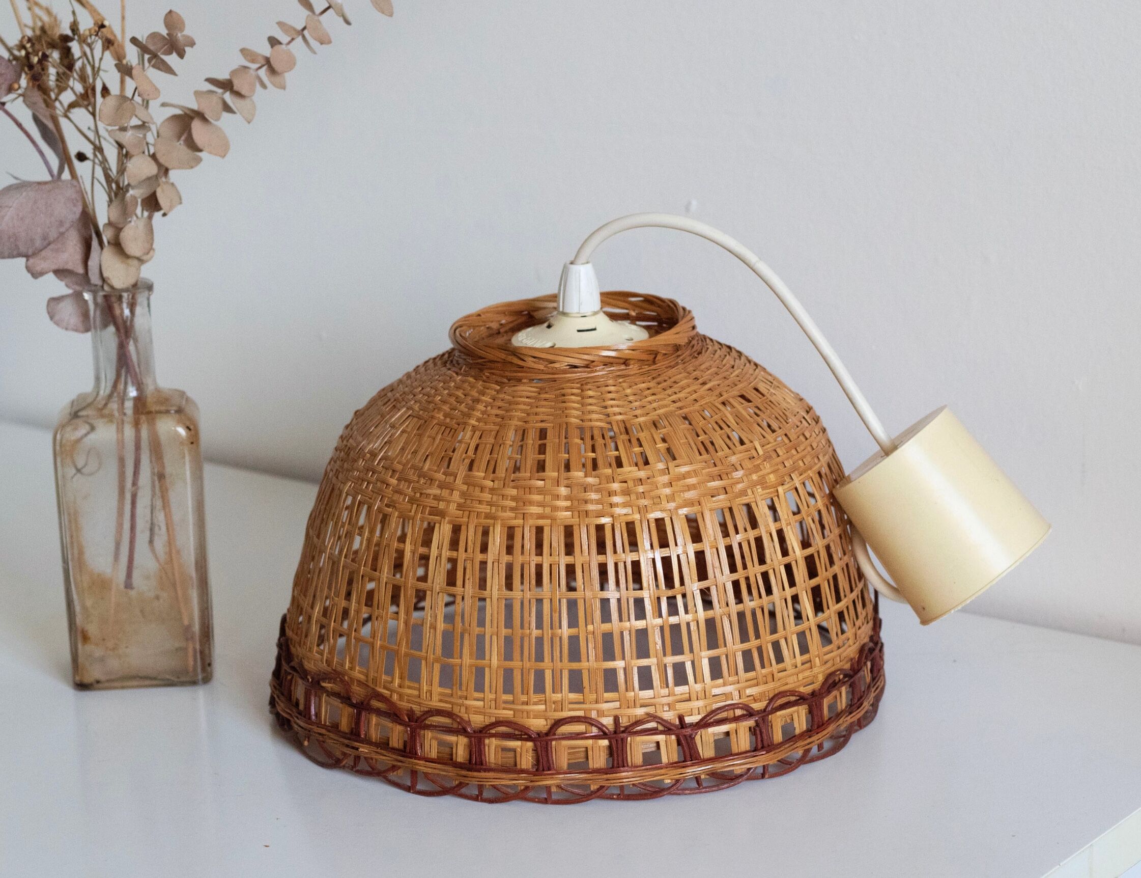 Vintage wicker pendant lamp