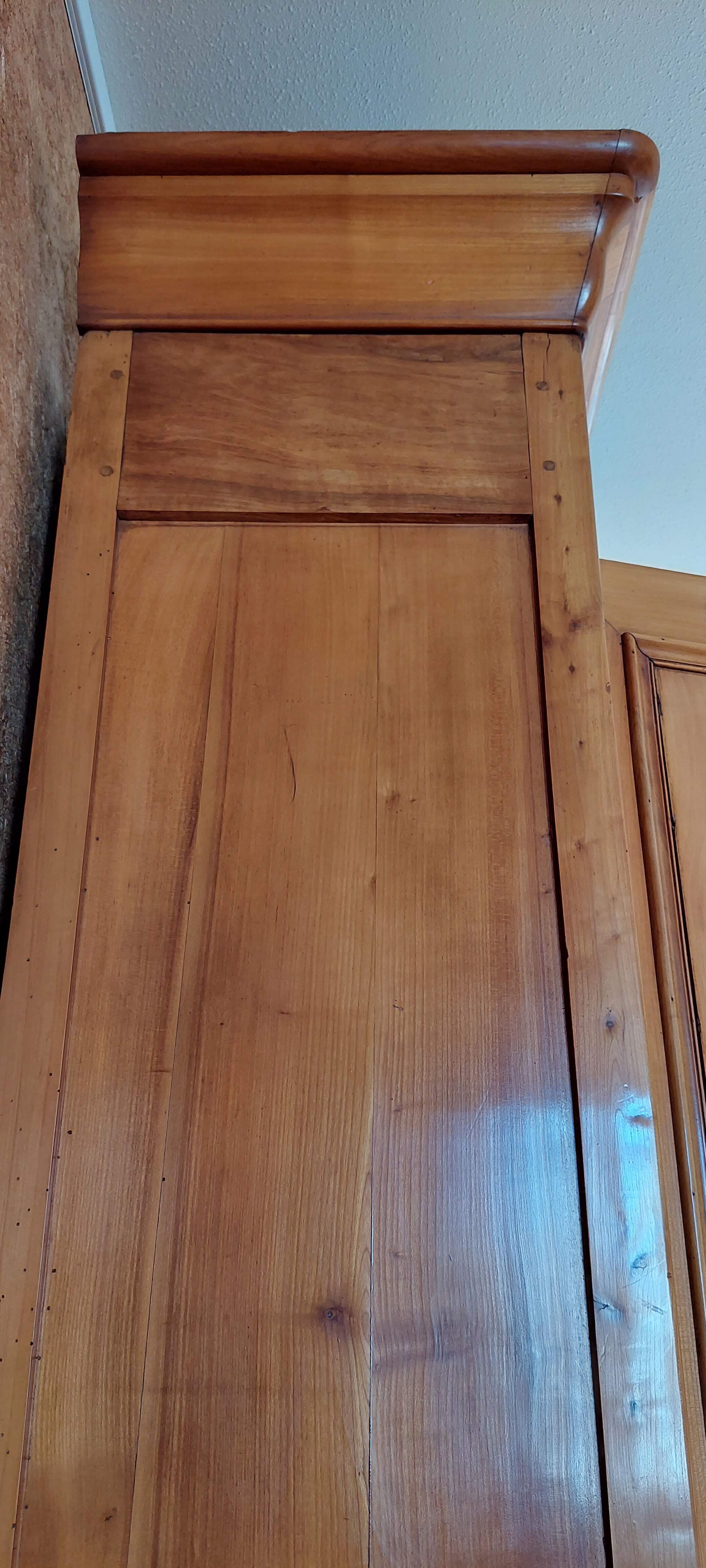 Buffet 2 body Louis Philippe Merisier massif