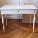 Bureau gris clair patiné