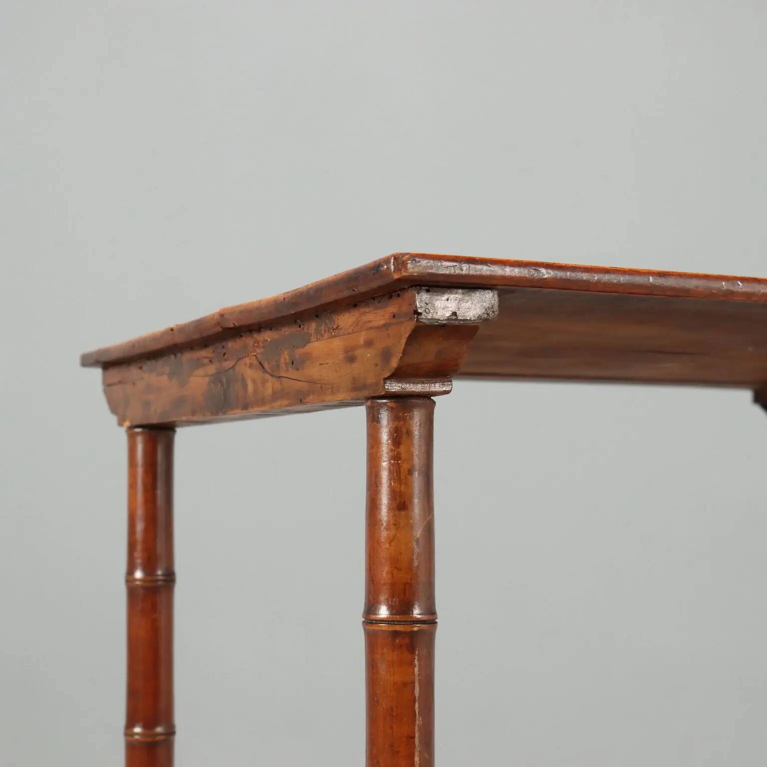 Antique maple coffee table in bamboo imitation, Italy, 19th century.