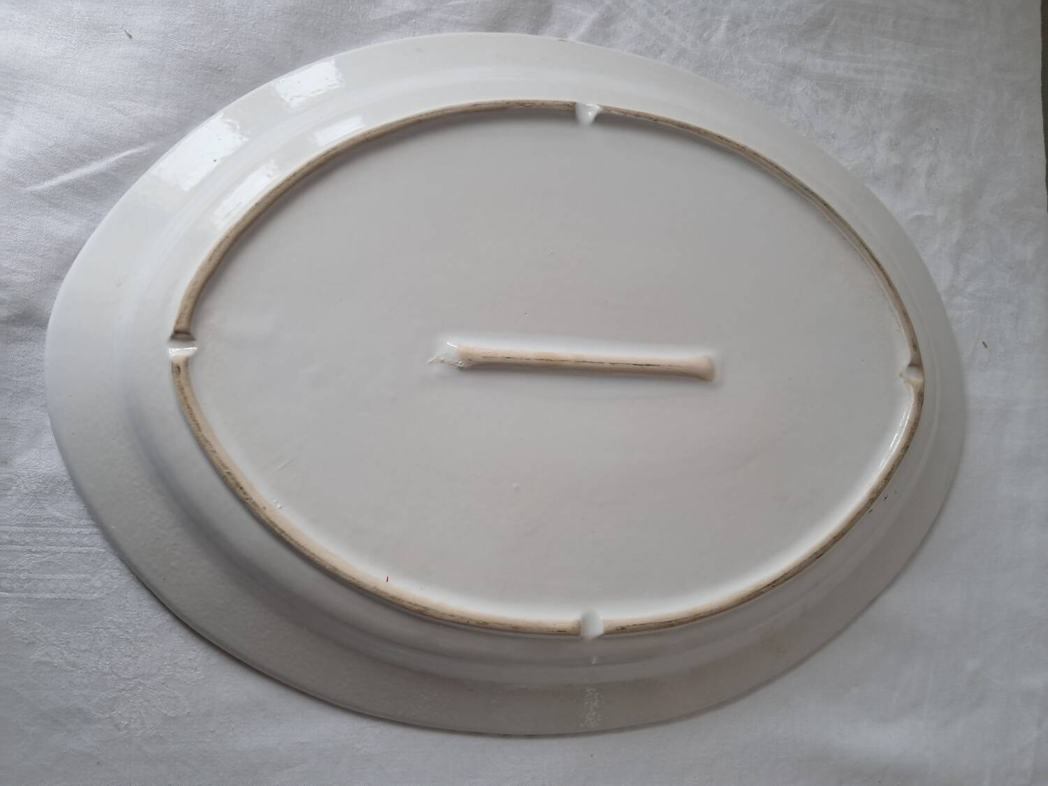 Grand plat ovale de présentation