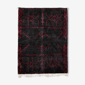 Modern Moroccan carpet black