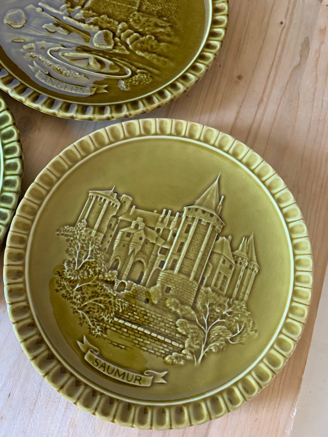 Gien earthenware Loire castle plates