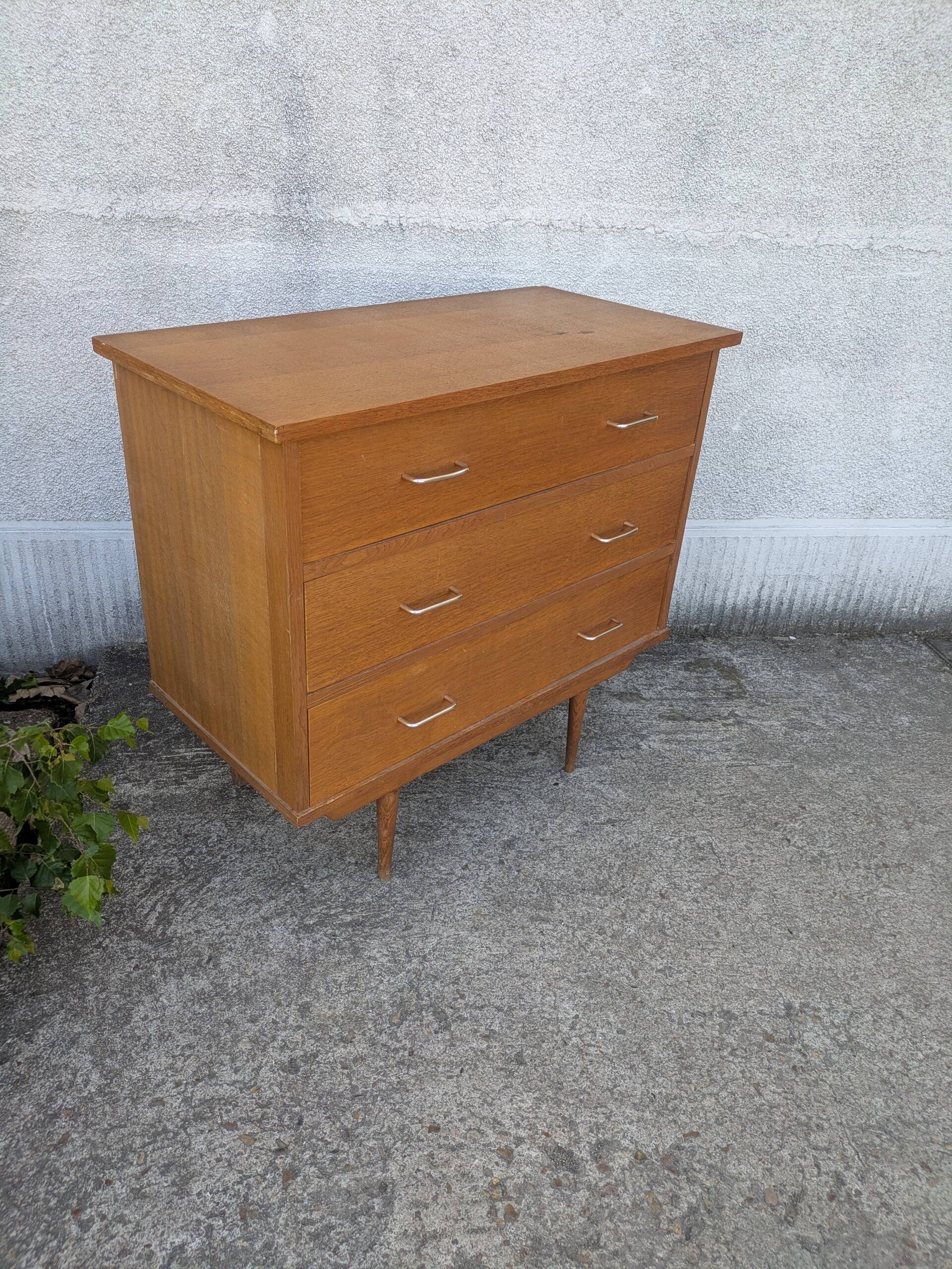 Vintage chest of drawers