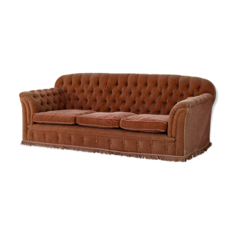 Crushed velvet button back sofa