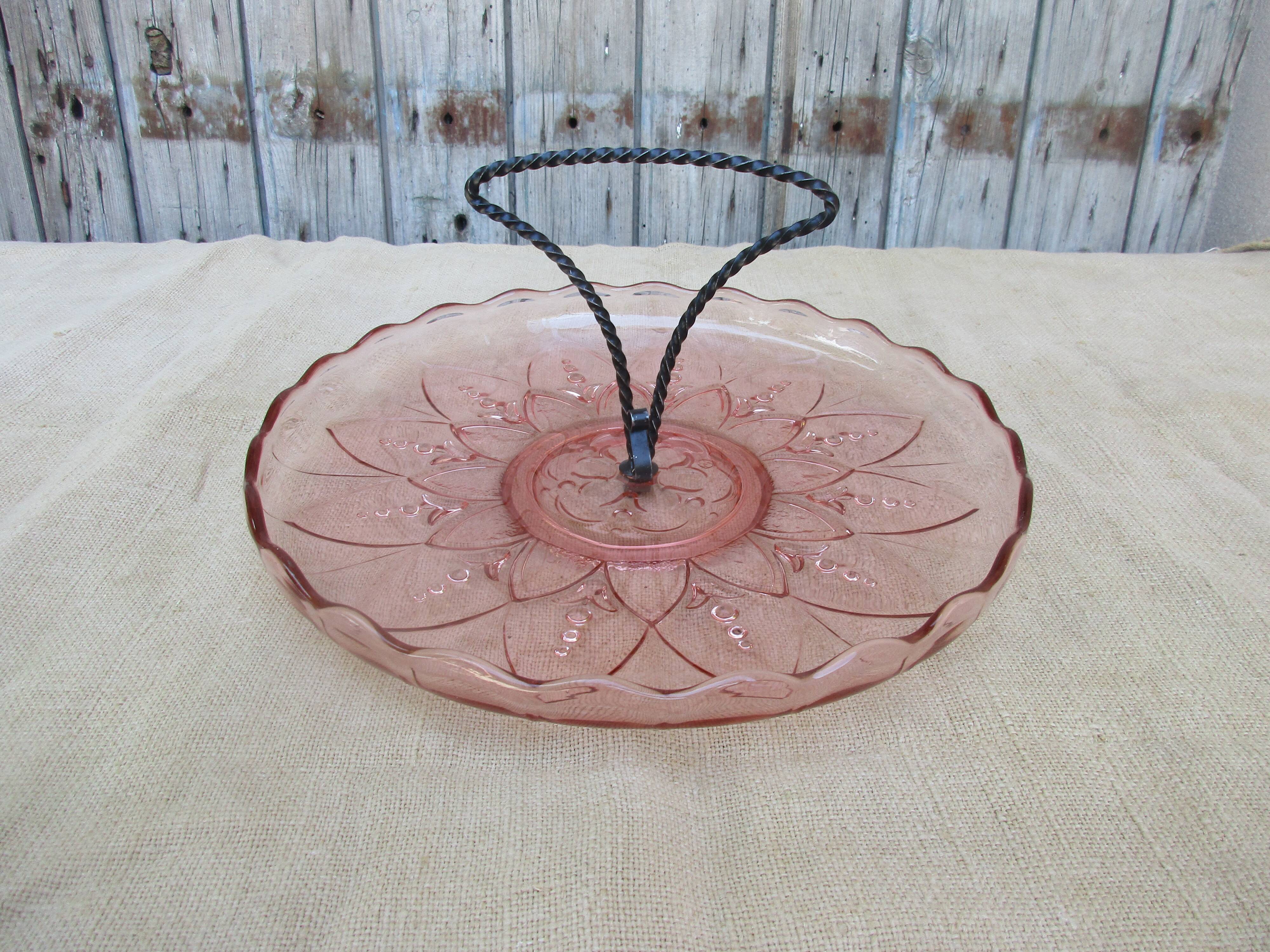 Pink glass-sided dish