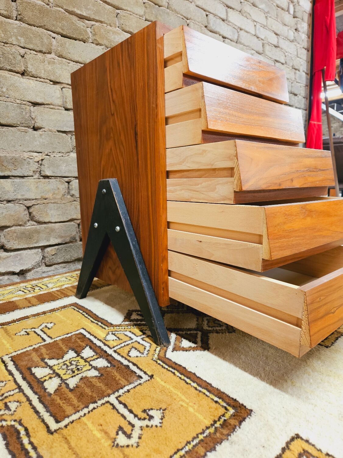 Small Scandinavian teak chest of drawers 5 drawers