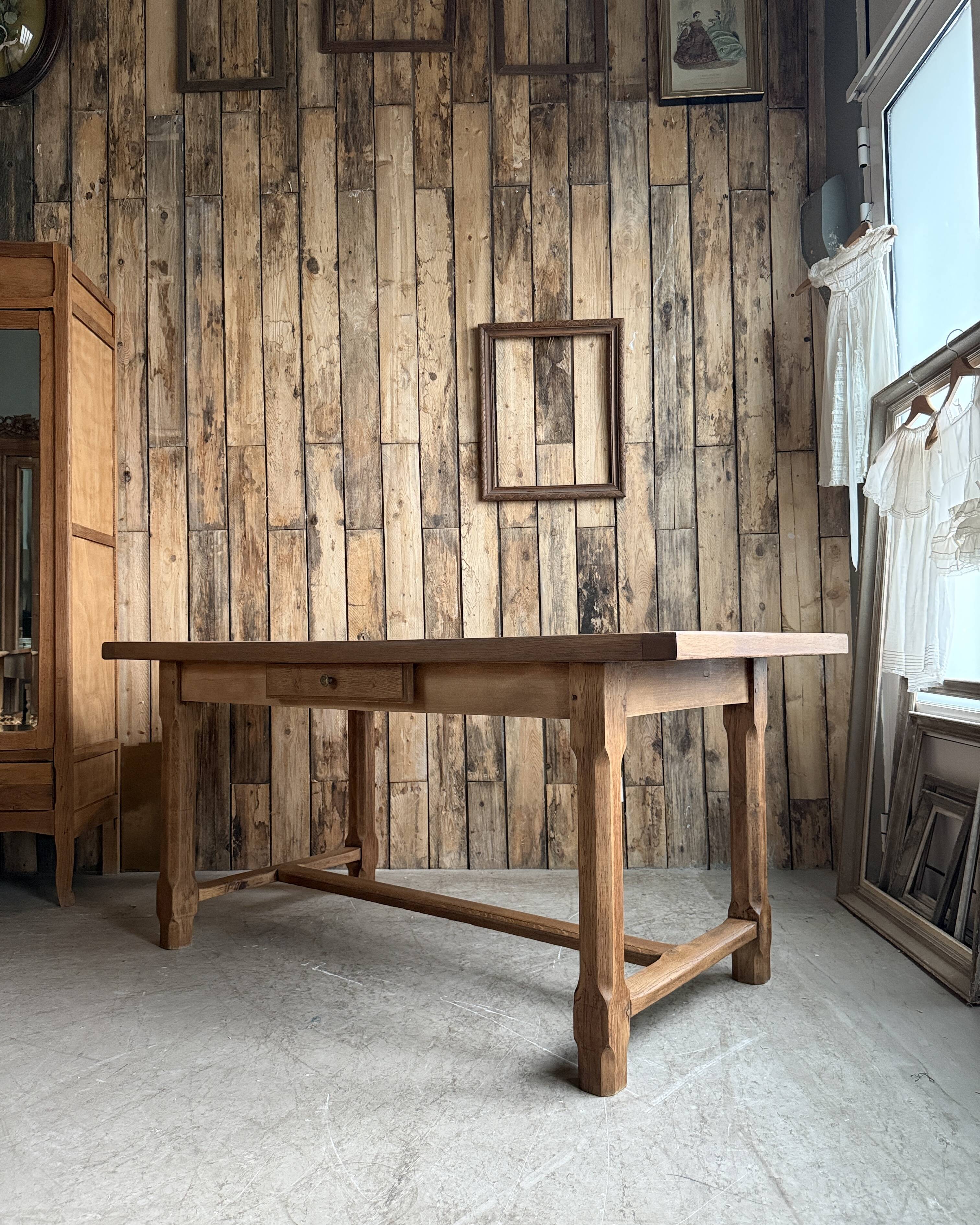 Vintage oak farmhouse table (renovated)