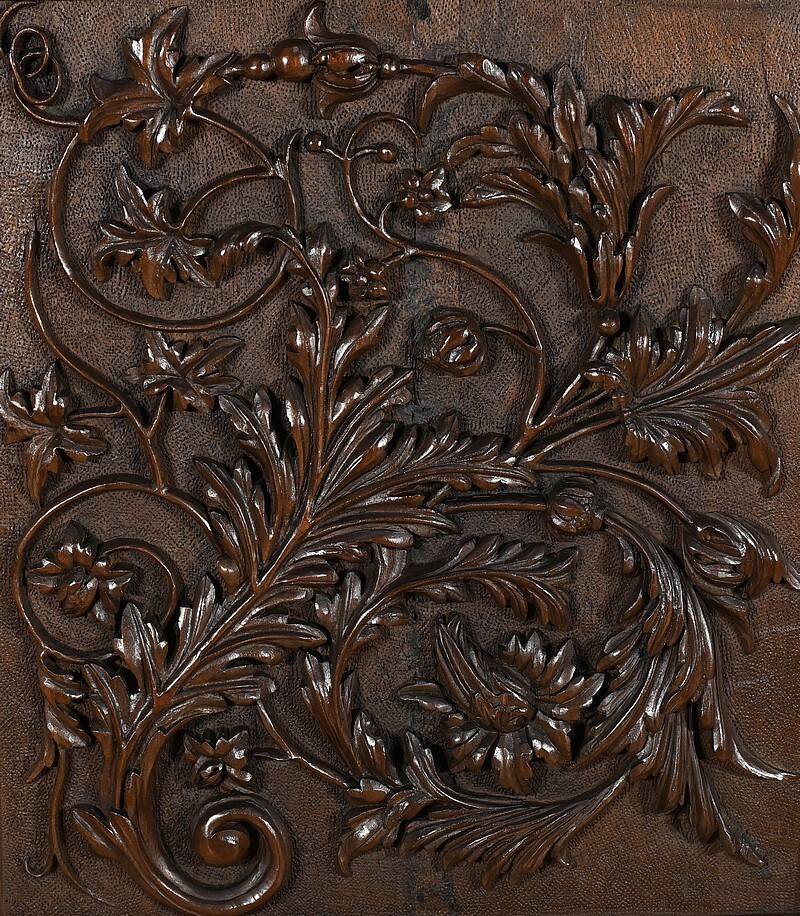 Oratory in solid walnut, Neo-Gothic Renaissance style – Late 19th century