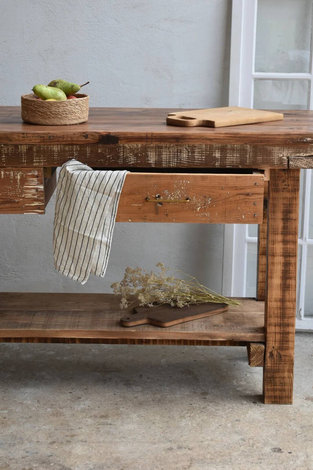 The workbench or kitchen island