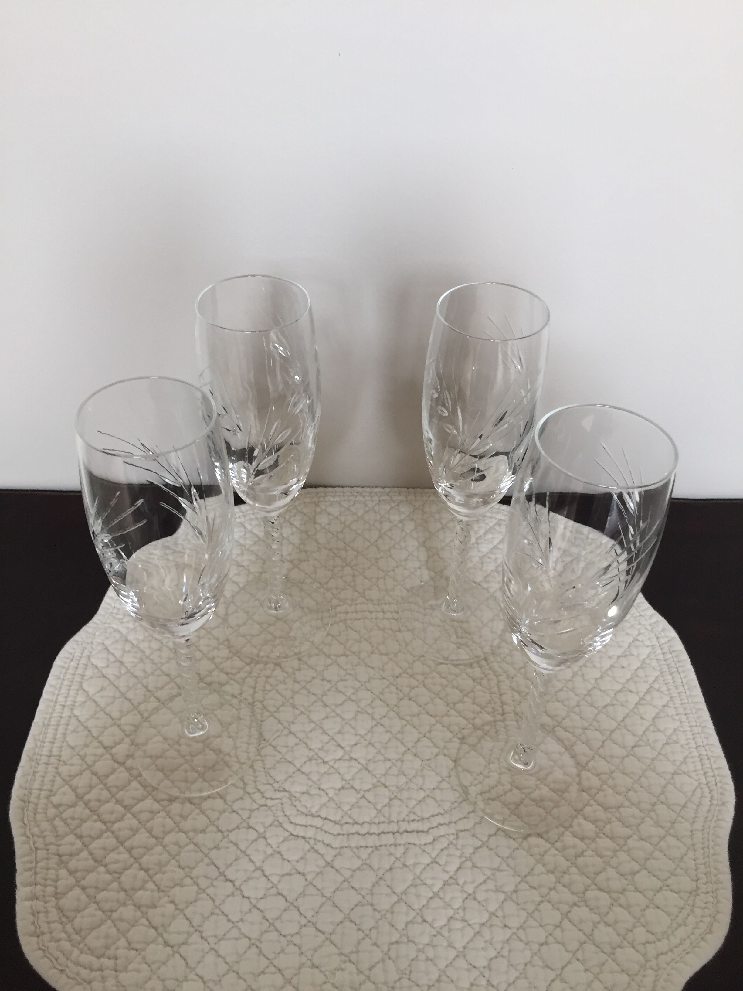 Quatre flutes à champagne en cristal gravées motifs épis de blé Selency