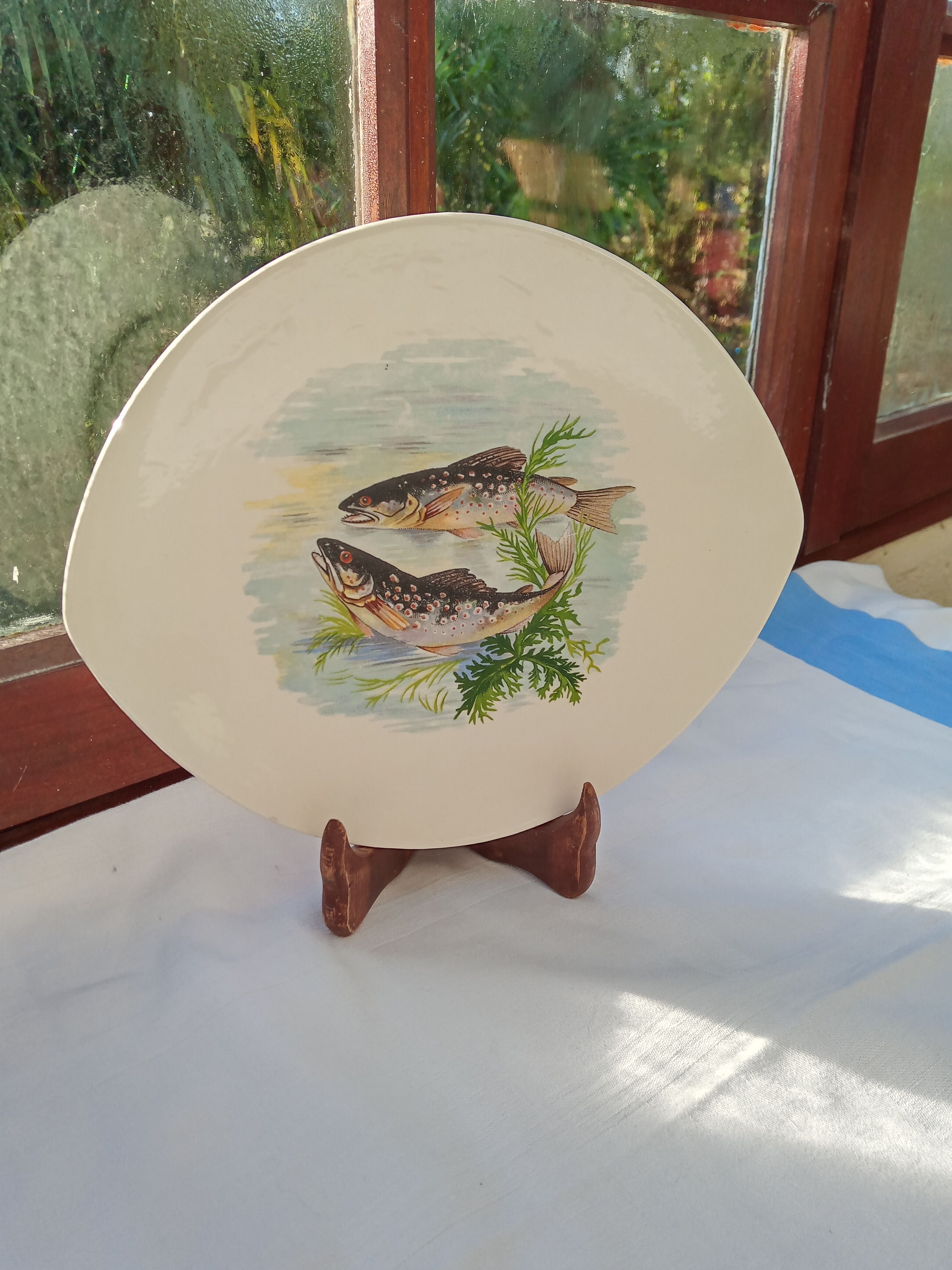 6 flat oval plates Salins