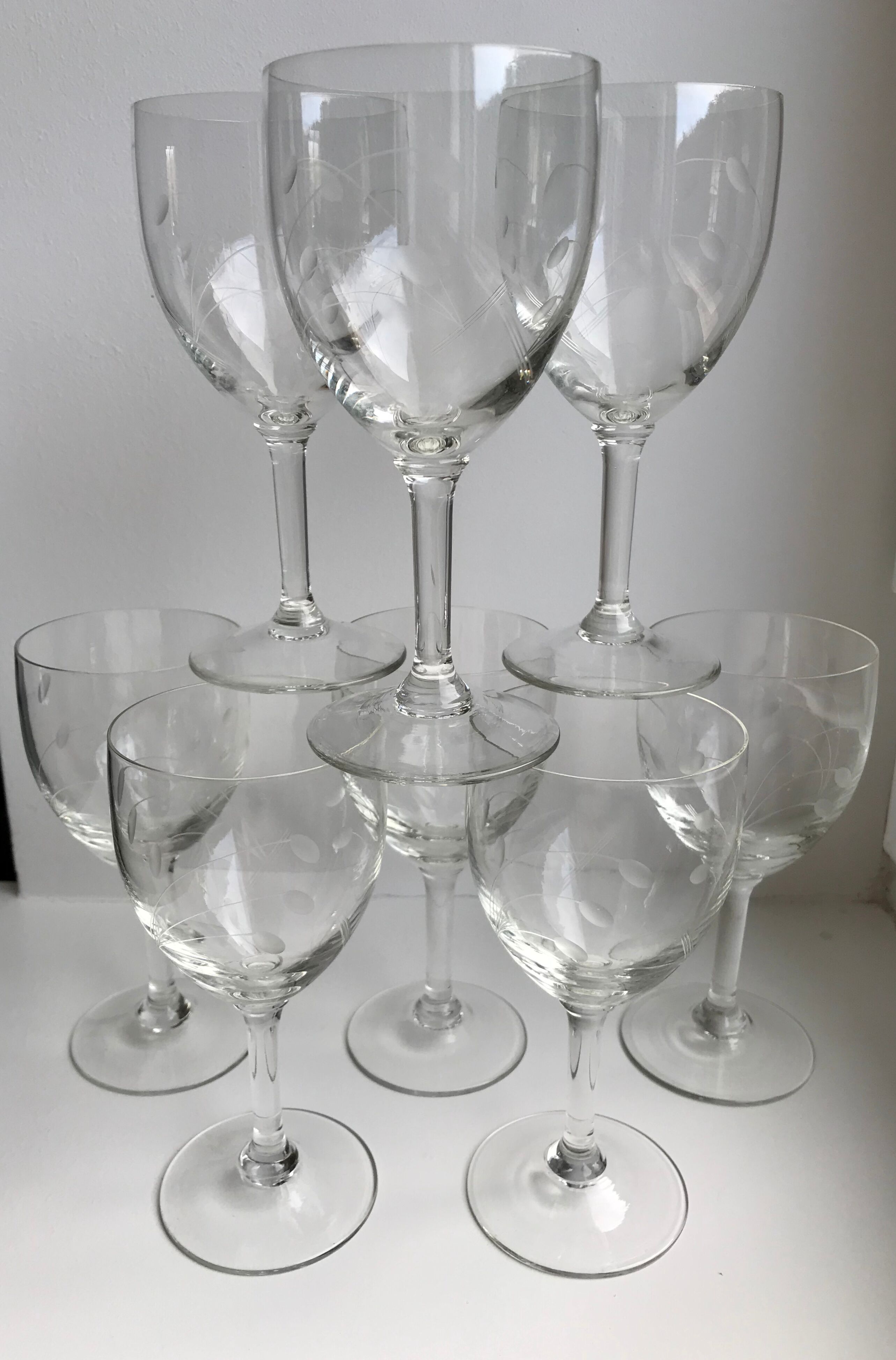 Set of 10 wine glasses engraved 50s-60s