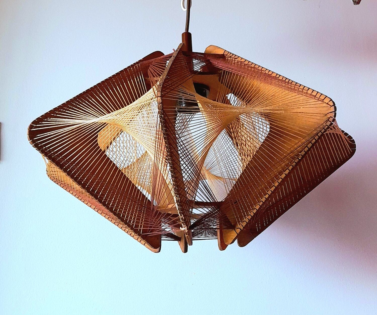 Suspension scandinave 70s