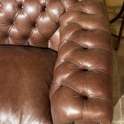 canapé chesterfield 3 places en cuir brun