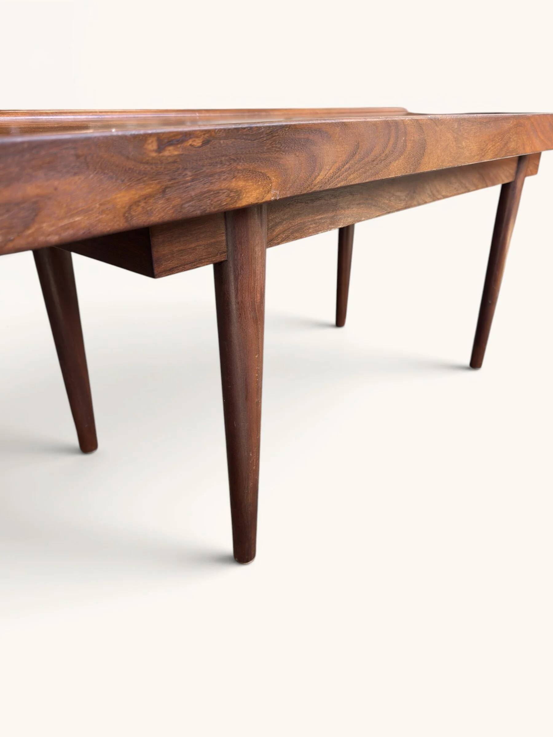 Vintage teak coffee table with a reversible top.