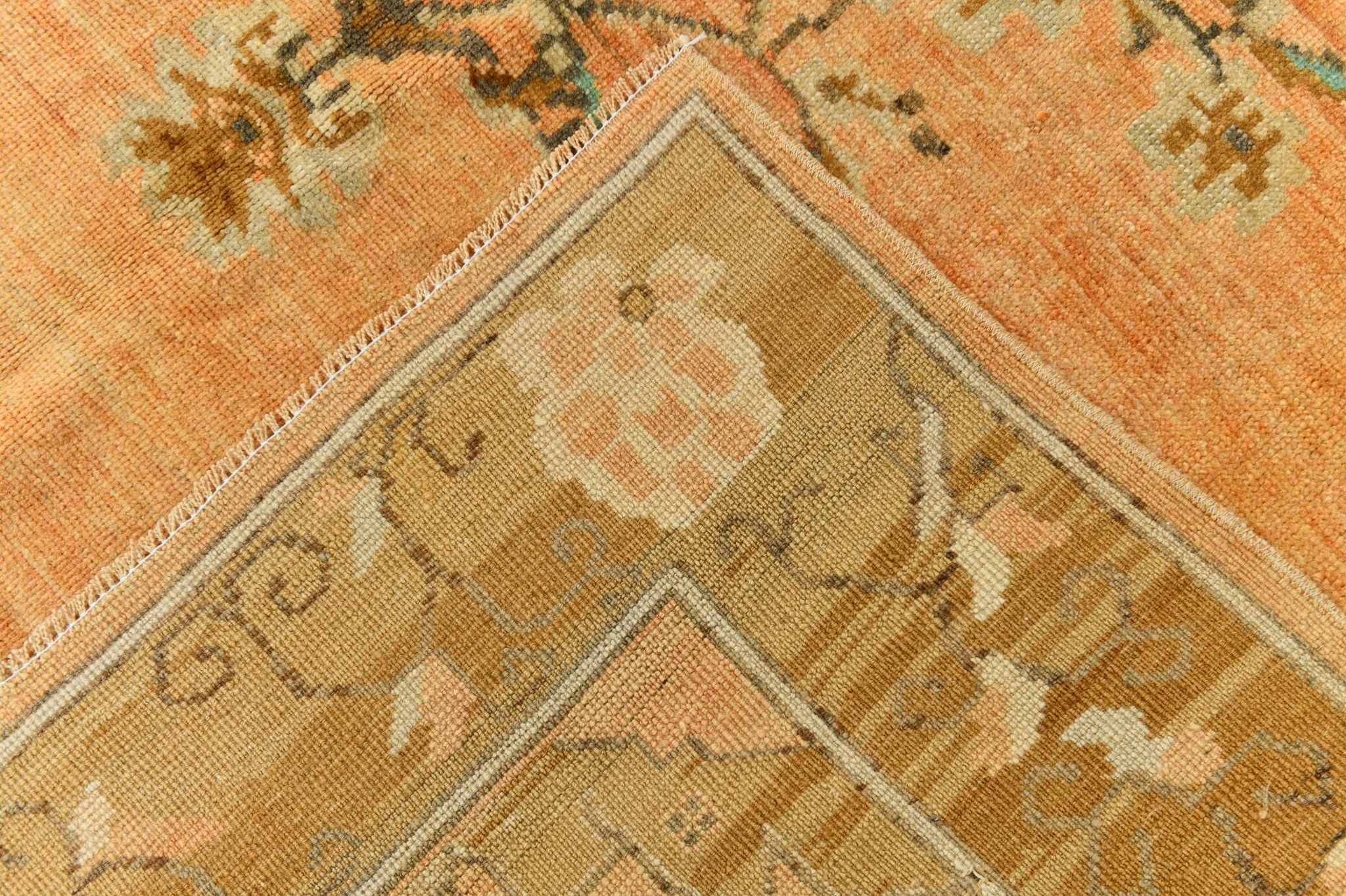Tapis persan classique pêche et marron 7x10, 204x313 cm