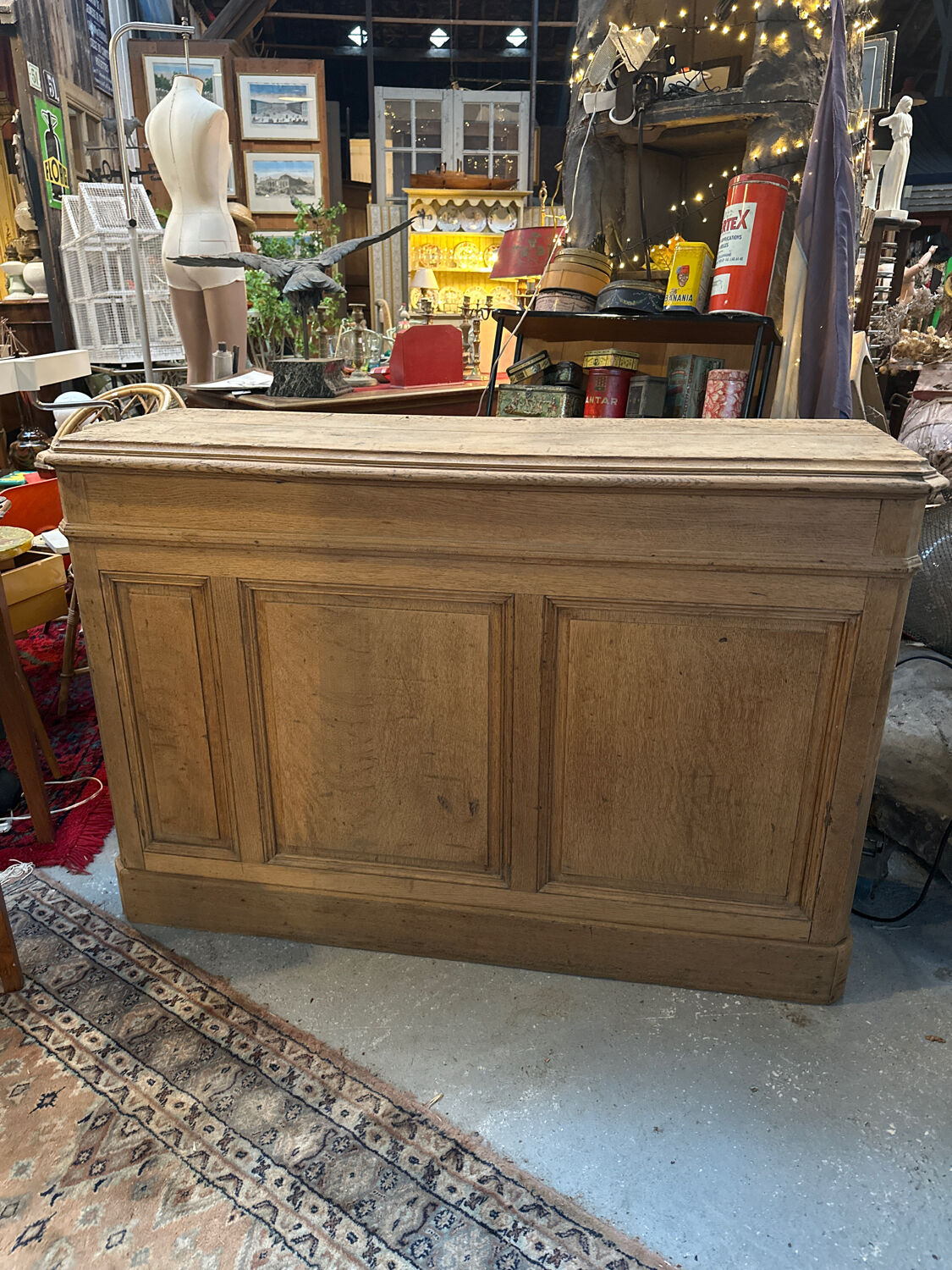 Oak counter
