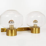 Appliquz mural en laiton vintage et en verre soufflé à la bouche.