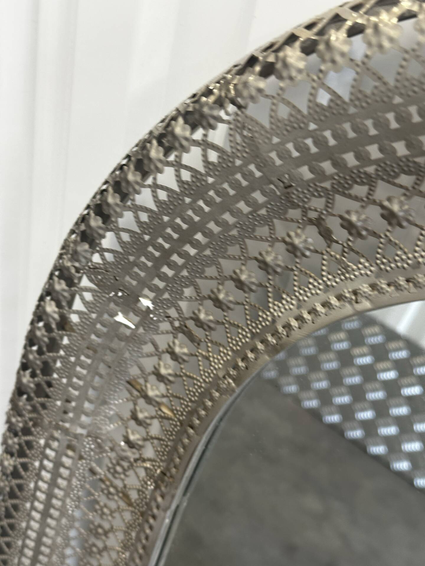 Large oriental mirror in pierced metal - H 116 cm