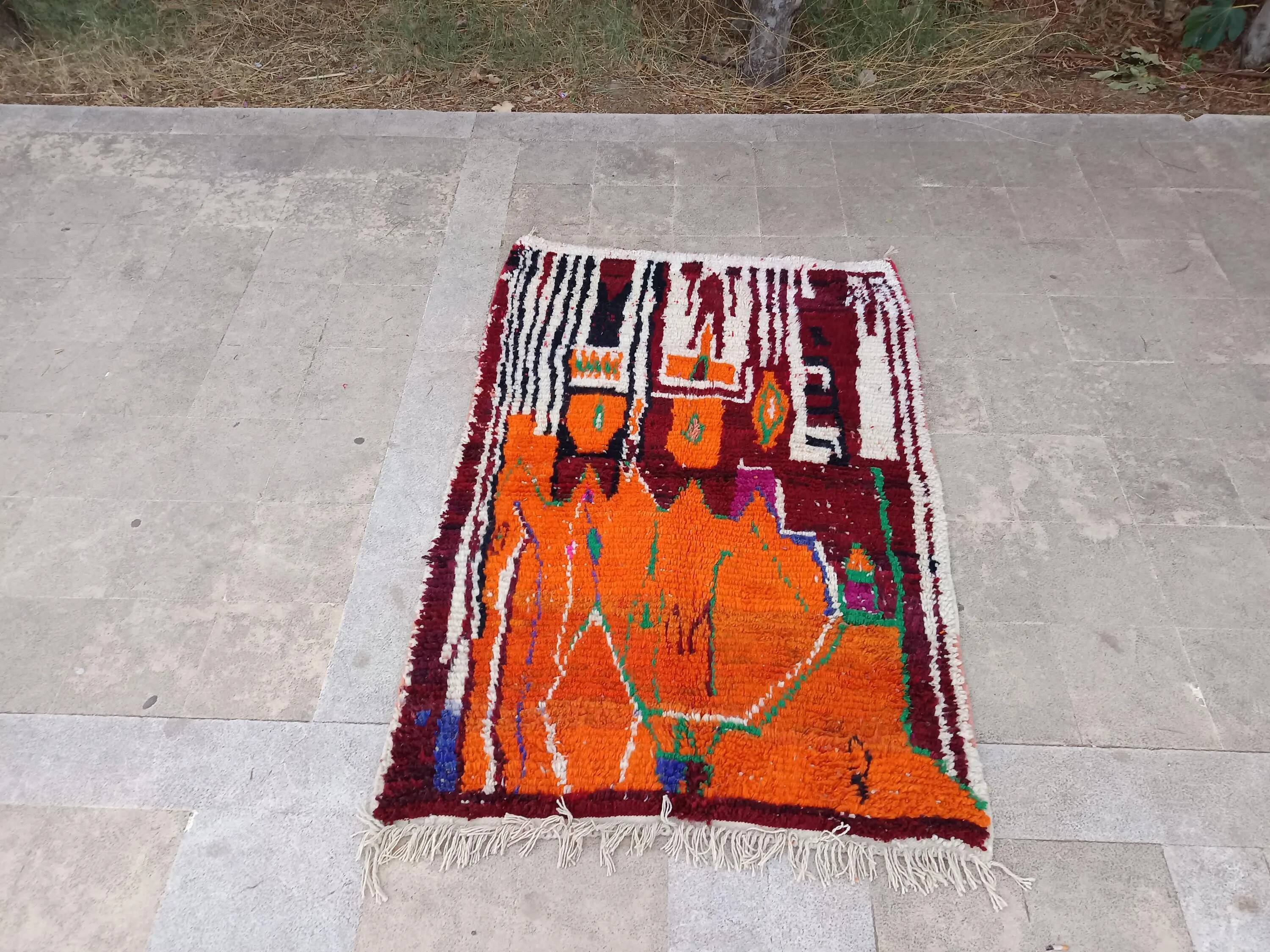 Handmade Moroccan rug, natural wool, 3x2 m.