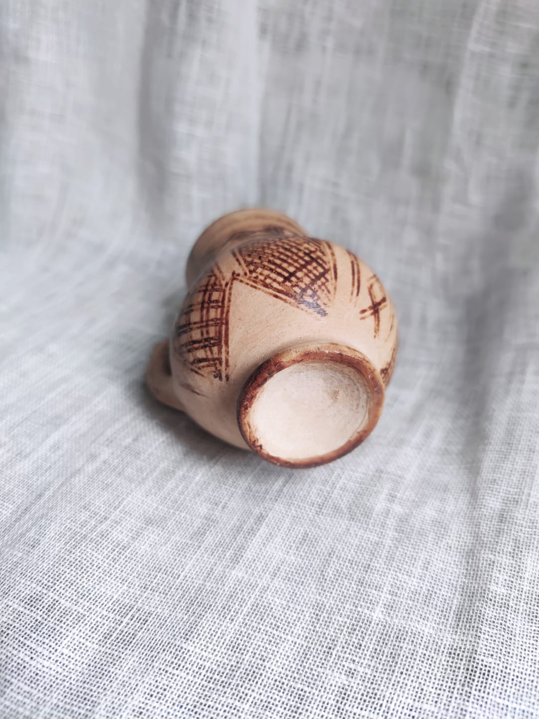 Vase with geometric patterns