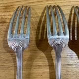 5 antique forks in silver metal