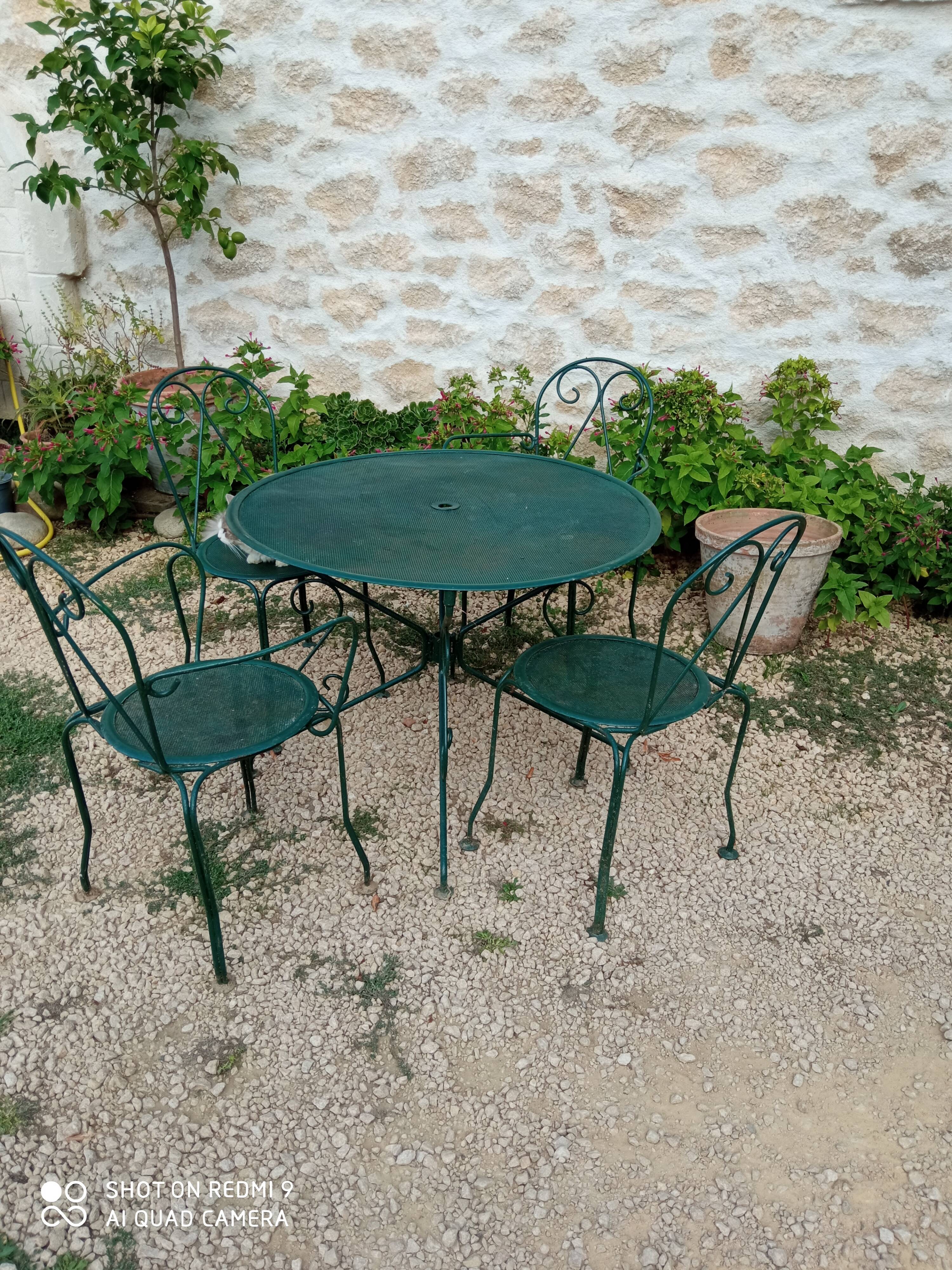 wrought iron garden furniture