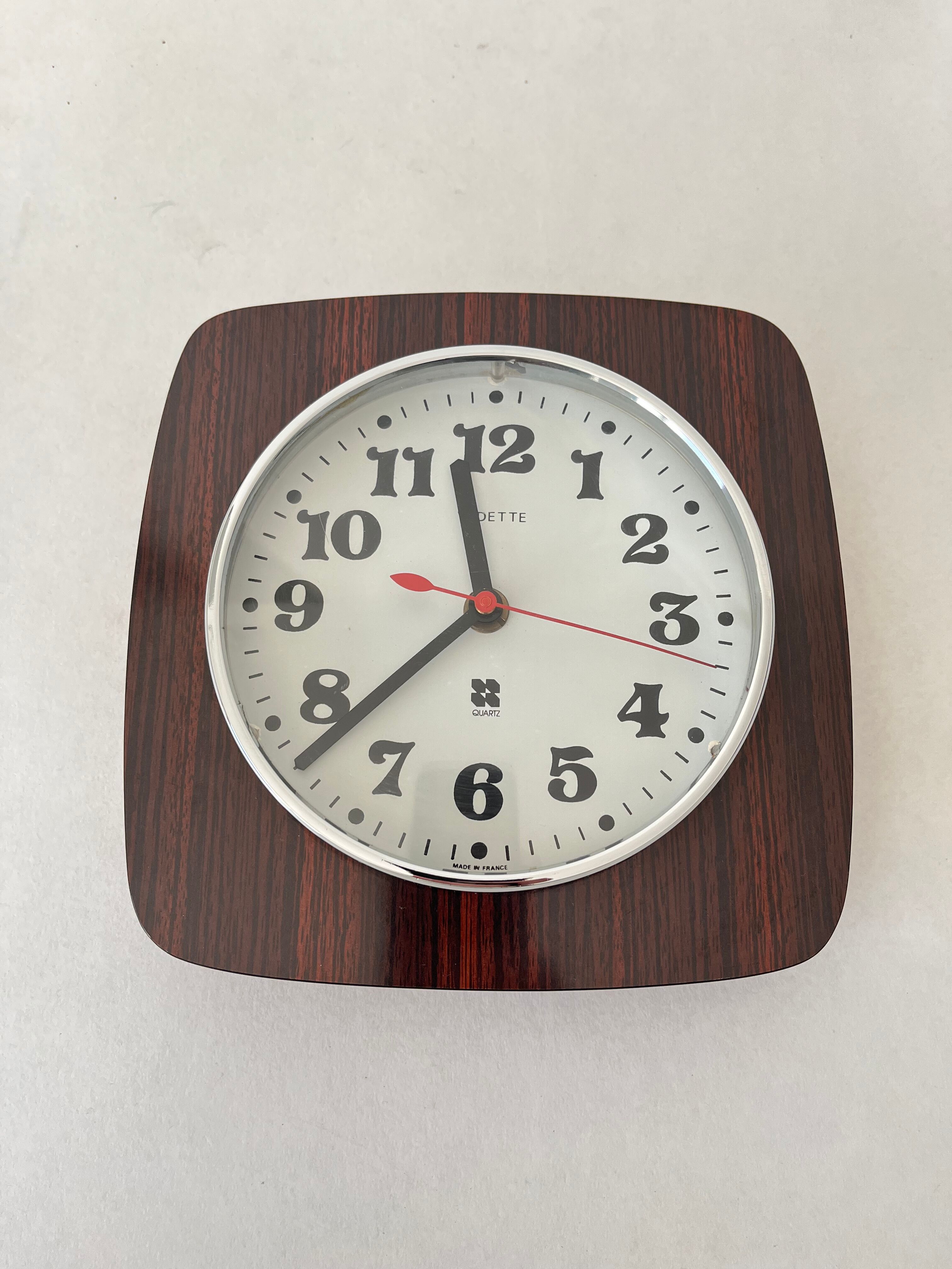 Vintage Featured Formica Clock